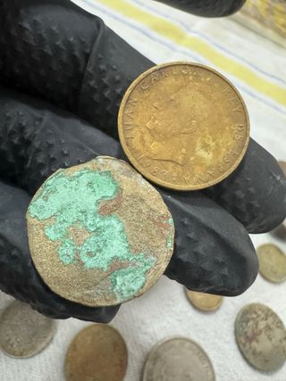 Lote 83 monedas antiguas, encontradas bajo el mar
