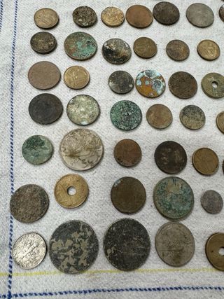 Lote 83 monedas antiguas, encontradas bajo el mar