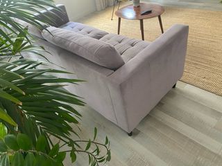 Sofá gris de 3 plazas