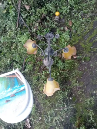 Lámpara antigua diseño floral