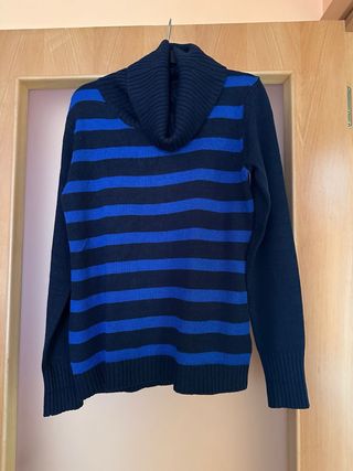 Jersey rayas azul y negro cuello alto