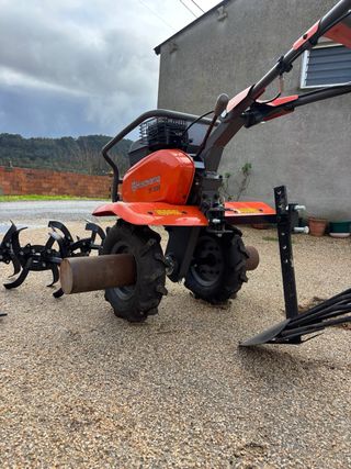 Motoazada Husqvarna TF 235