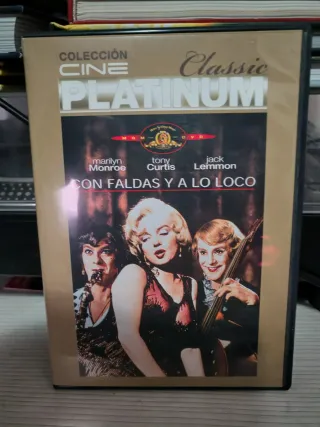 DVD Con Faldas y a lo Loco