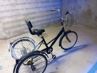 Triciclo para adulto con cesta