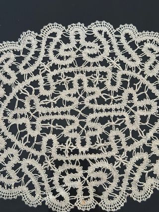 Centrini ovali tombolo fatti a mano