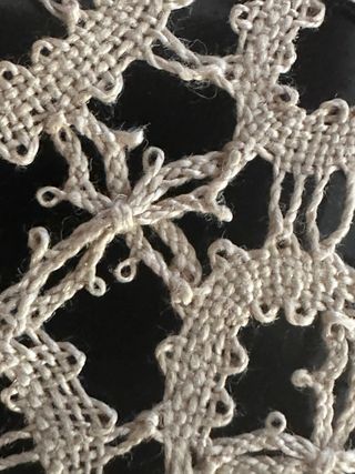 Centrini ovali tombolo fatti a mano