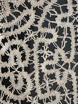 Centrini ovali tombolo fatti a mano