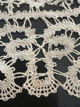 Centrini ovali tombolo fatti a mano