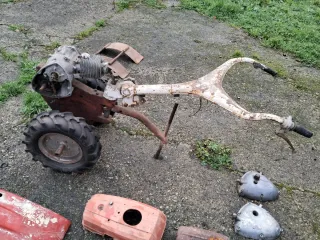 Motocultor antiguo, alemania del este