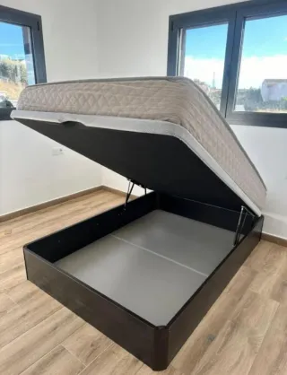 Canapés,colchones,somieres,base,cabezales,mesitas