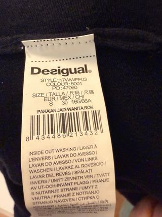 Falda Desigual Negra Bordada Flores