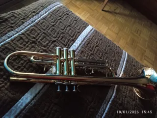 Trompeta Júpiter JTR 606MR