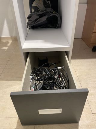 Cama alta con almacenaje y espacio para escritorio