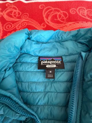 Sudadera Patagonia modelo AlpLight Down