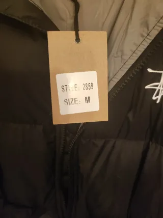 Chaqueta Stussy Negra y Gris Talla M