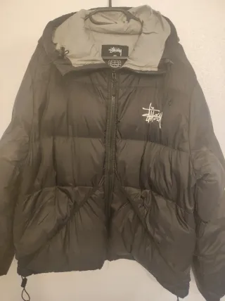 Chaqueta Stussy Negra y Gris Talla M