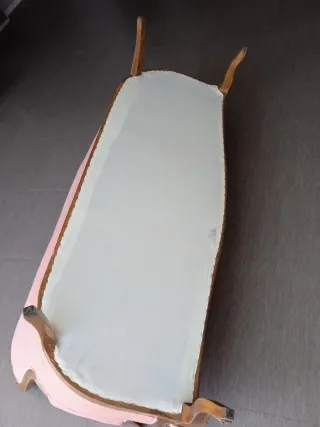 Divano Vintage Rosa e Legno