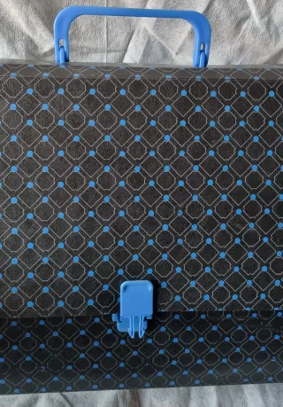 Maletín portadocumentos plástico negro y azul