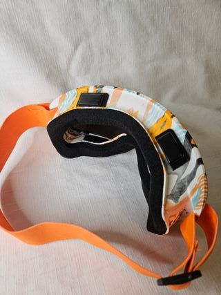 Gafas de esquí con diseño colorido