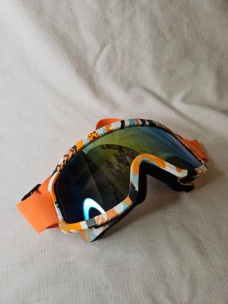 Gafas de esquí con diseño colorido
