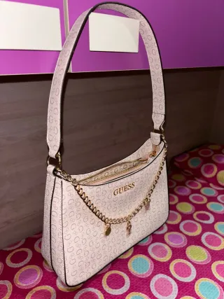 Borsa Guess rosa con logo dorato