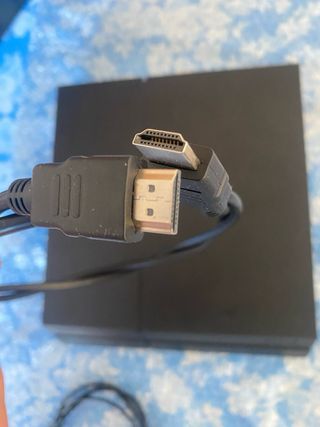 PS4 (PlayStation 4) Negra + 2 Mandos + 3 Juegos