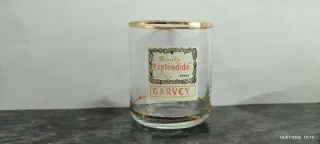 Vasitos de licor con borde dorado vintage