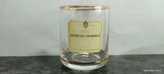 Vasitos de licor con borde dorado vintage