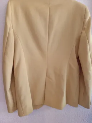 Americana Zara Talla L Amarilla