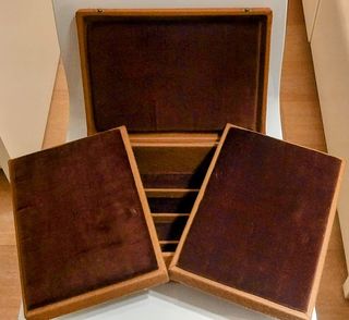 Portagioie vintage terciopelo marrón 70s