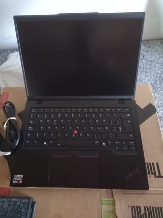 Lenovo Portátil Ryzen 5 Pro