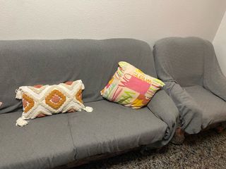 2 sofás: 1 de 2 plazas y 1 individual