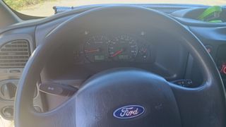 Ford Transit 2005 furgón carrozado plataforma