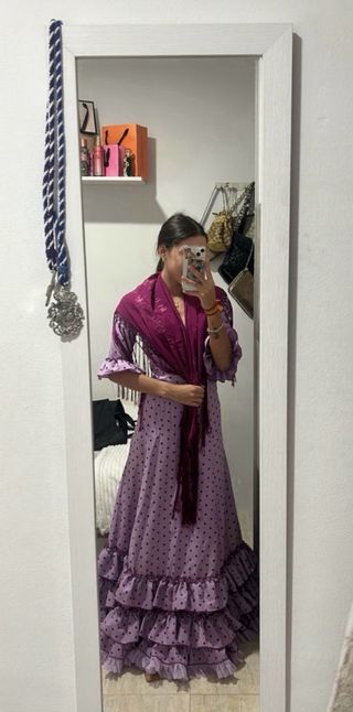 Bata Rociera Morada con Lunares