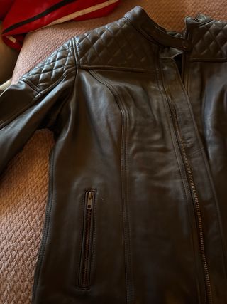 Chaqueta de cuero para moto mujer