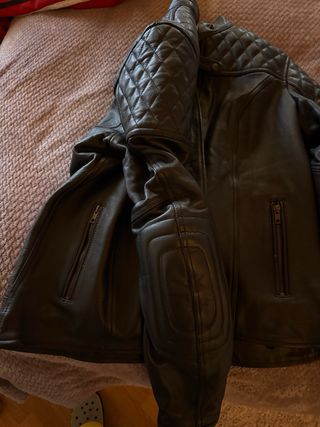 Chaqueta de cuero para moto mujer