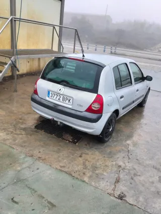 Renault Clio 2002
