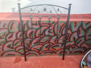 Cabeceros para camas de 90, de metal.