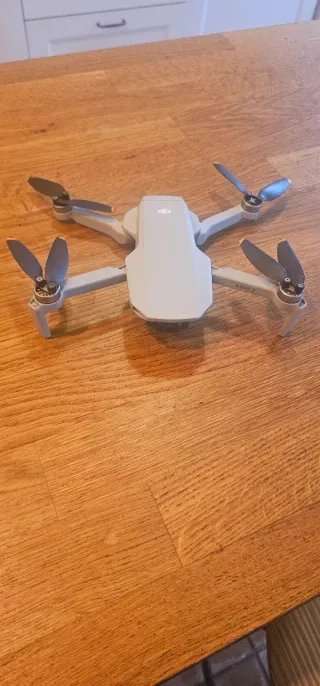 Dron DJI Mini 2 pack more fly