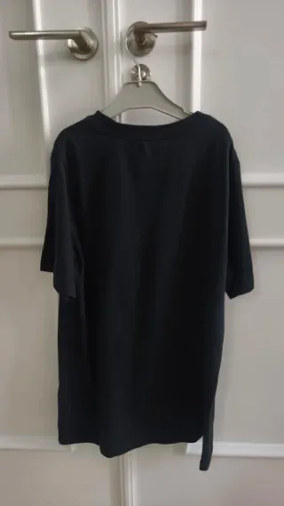 Camiseta Nike Negra con Logo Drip