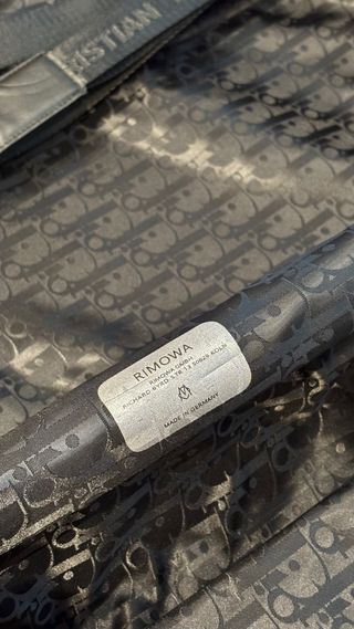 Maleta Rimowa x Dior Edición Limitada Negra