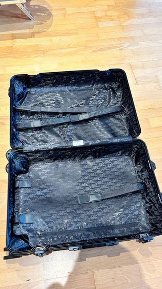 Maleta Rimowa x Dior Edición Limitada Negra