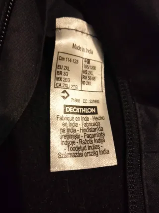 Chaquetón de Decathlon hombre color caqui y negro