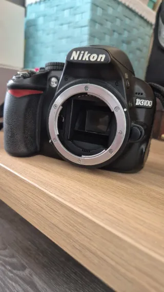 Nikon D3100 + Tamron 18-200mm