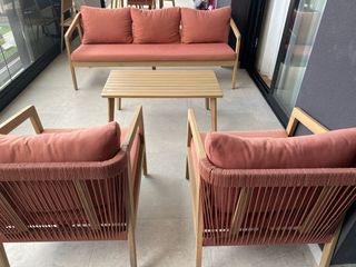 Conjunto sofá 3 plazas, mesa centro y 2 sillones