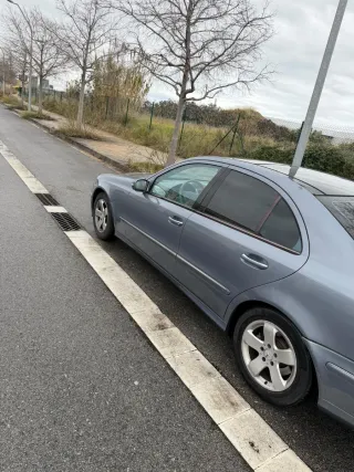 Mercedes-Benz Clase E 2004