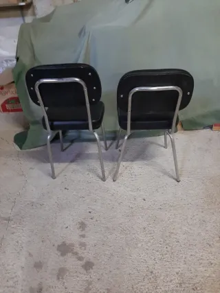 Juego de 2 sillas de oficina negras y plateadas