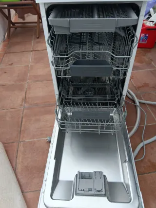 En Castelldefels Playa, lavavajillas con manual