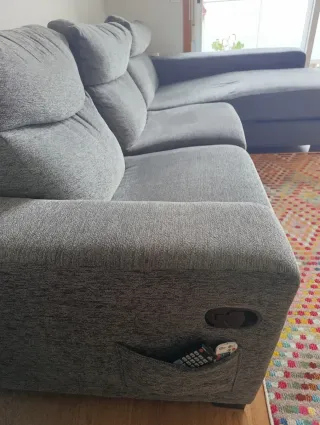 Sofá chaiselongue gris tela