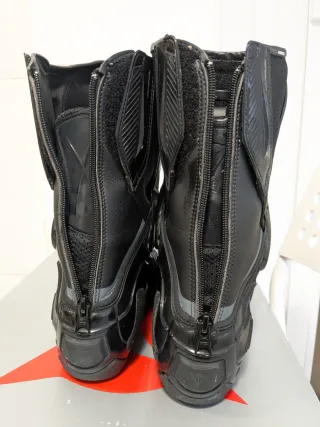 Botas de moto Dainese talla 42 como nuevas